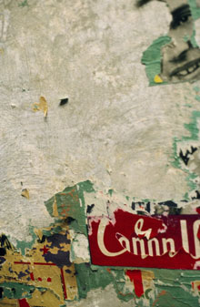 Mur découvert. Métro Abbesses. Paris. Mur découvert à proximité du métro Abbesses